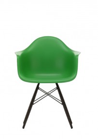 Eames Plastic Armchair DAW 